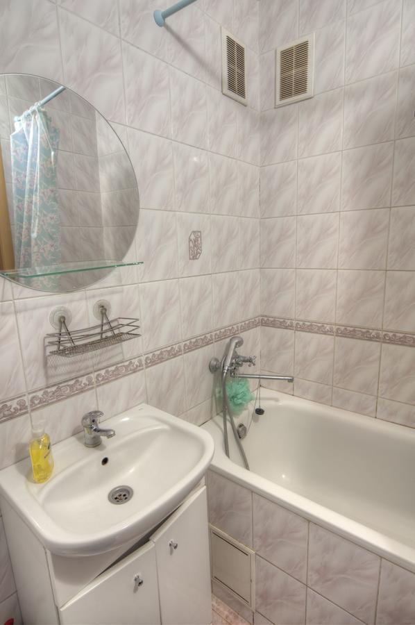 1 Комнатная Квартира По Улице Предславинская, 12 Kiev Extérieur photo