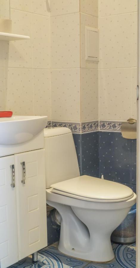 1 Комнатная Квартира По Улице Предславинская, 12 Kiev Extérieur photo